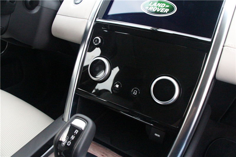 路虎的操控真的很好,新款路虎驾驶感受