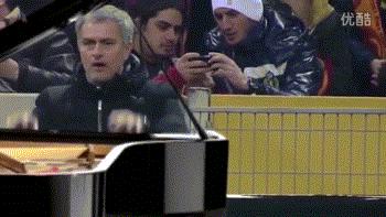 拜仁慕尼黑欧冠gif,欧冠最搞笑的图片