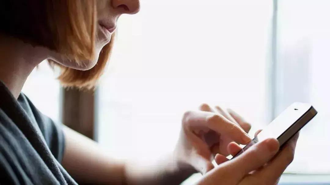 都注意了！有人买卖个人微信号只为刷量、玩赌博、仙人跳！