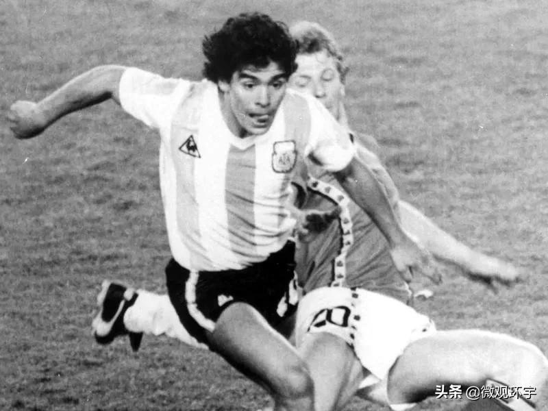 世界足球最不可思议的扑救,当今世界足球十大最强阵容