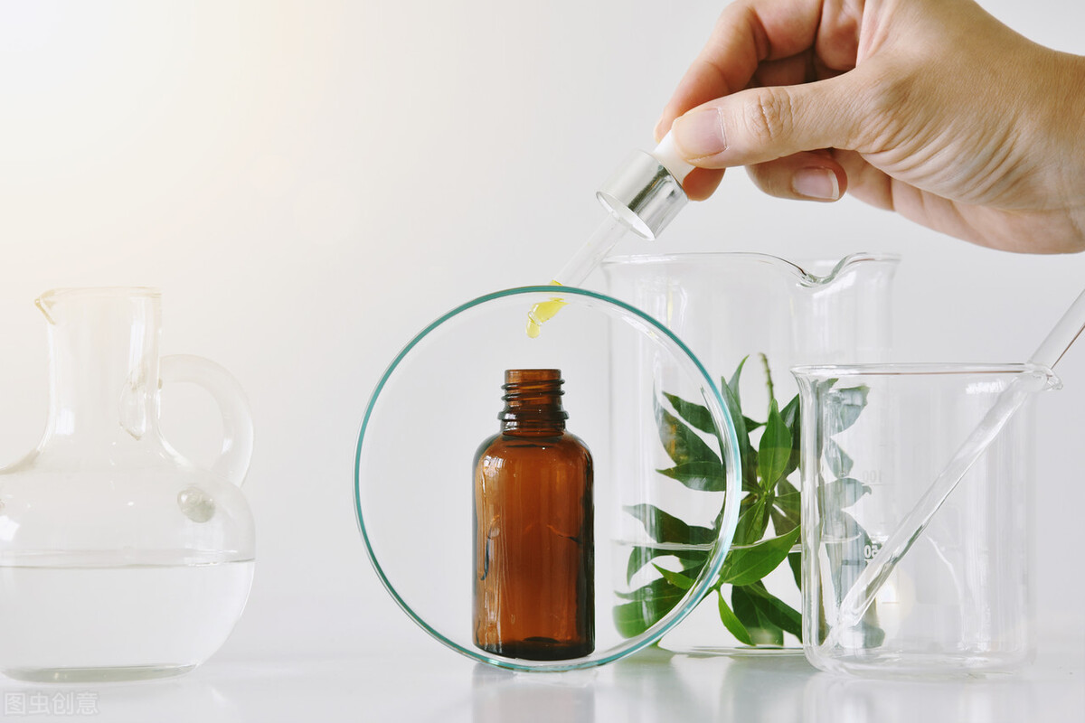 虾青素精华液的功效与作用,传明酸精华液的作用与功效