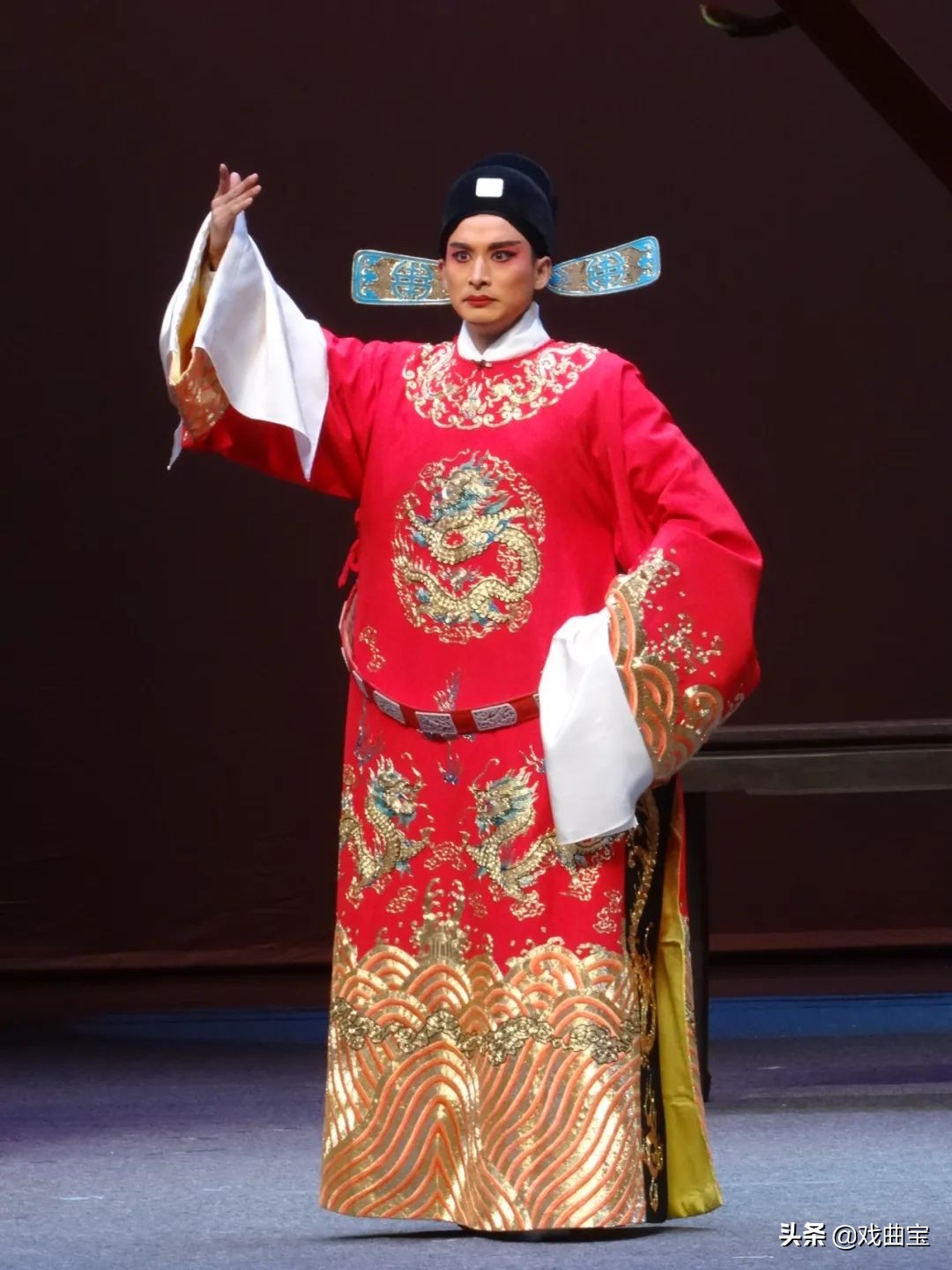 黄梅戏罗帕记选段家住双河镇伴奏,黄梅戏罗帕记完整版第一集