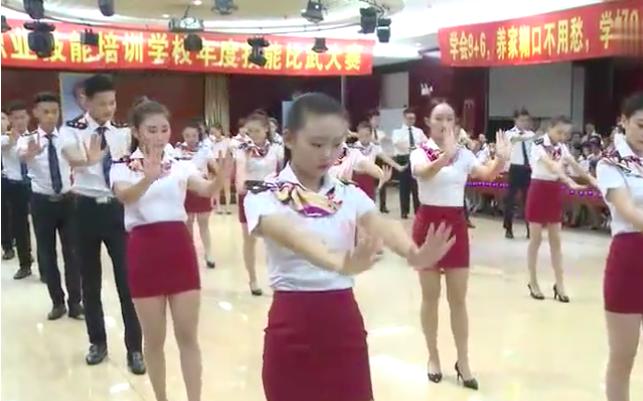 立志让国人年轻二十岁，长寿三十年！魔幻文峰美发，吹出来的帝国