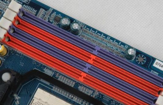 y7000p是单条16g内存还是双条8g内存,内存单条16g的好还是两条8g的好