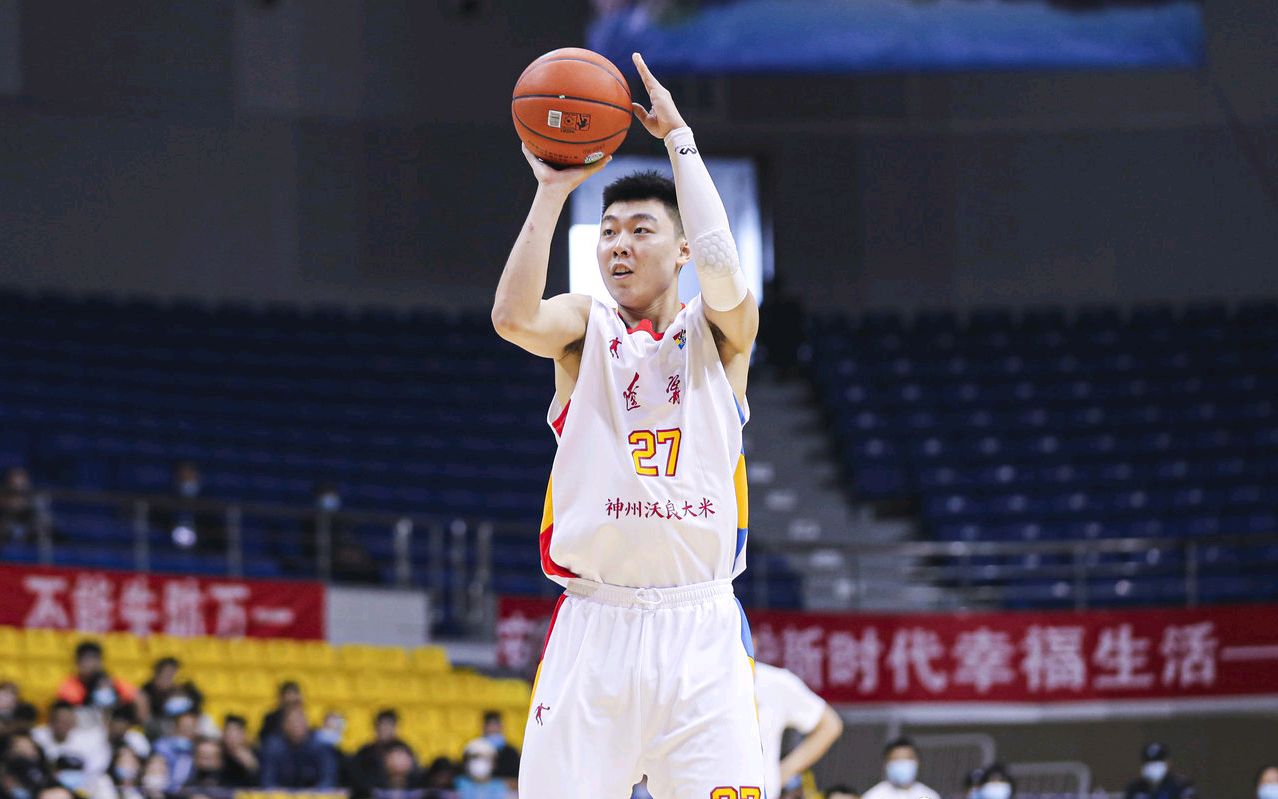 辽宁队六人大调整！三将交易离队2米02球霸上位两大元老境况不同