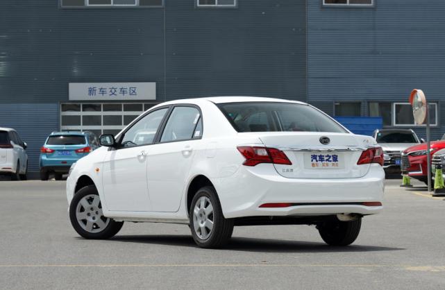 油耗低皮实耐造空间大的车选哪款,5万元买车就选这3款以口碑取胜