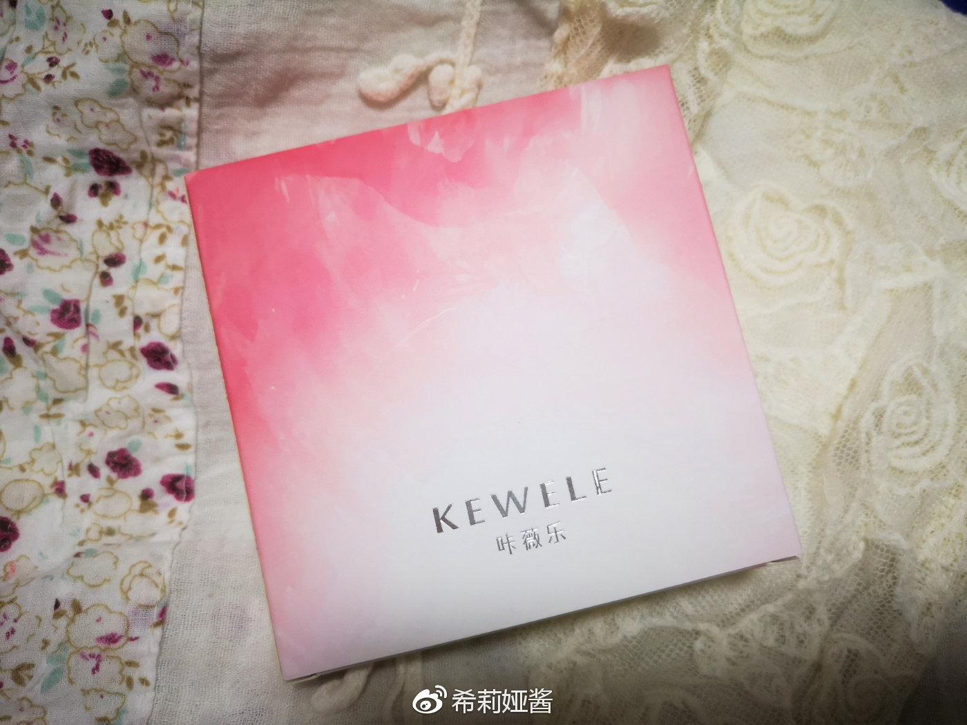 隐形眼镜需要高一点吗,隐形眼镜要硬的好还是软的好