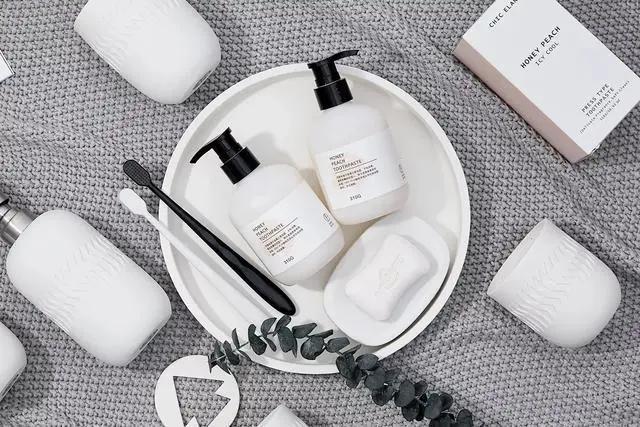 一张嘴就臭是咋回事,刷牙不管用的口臭怎么治