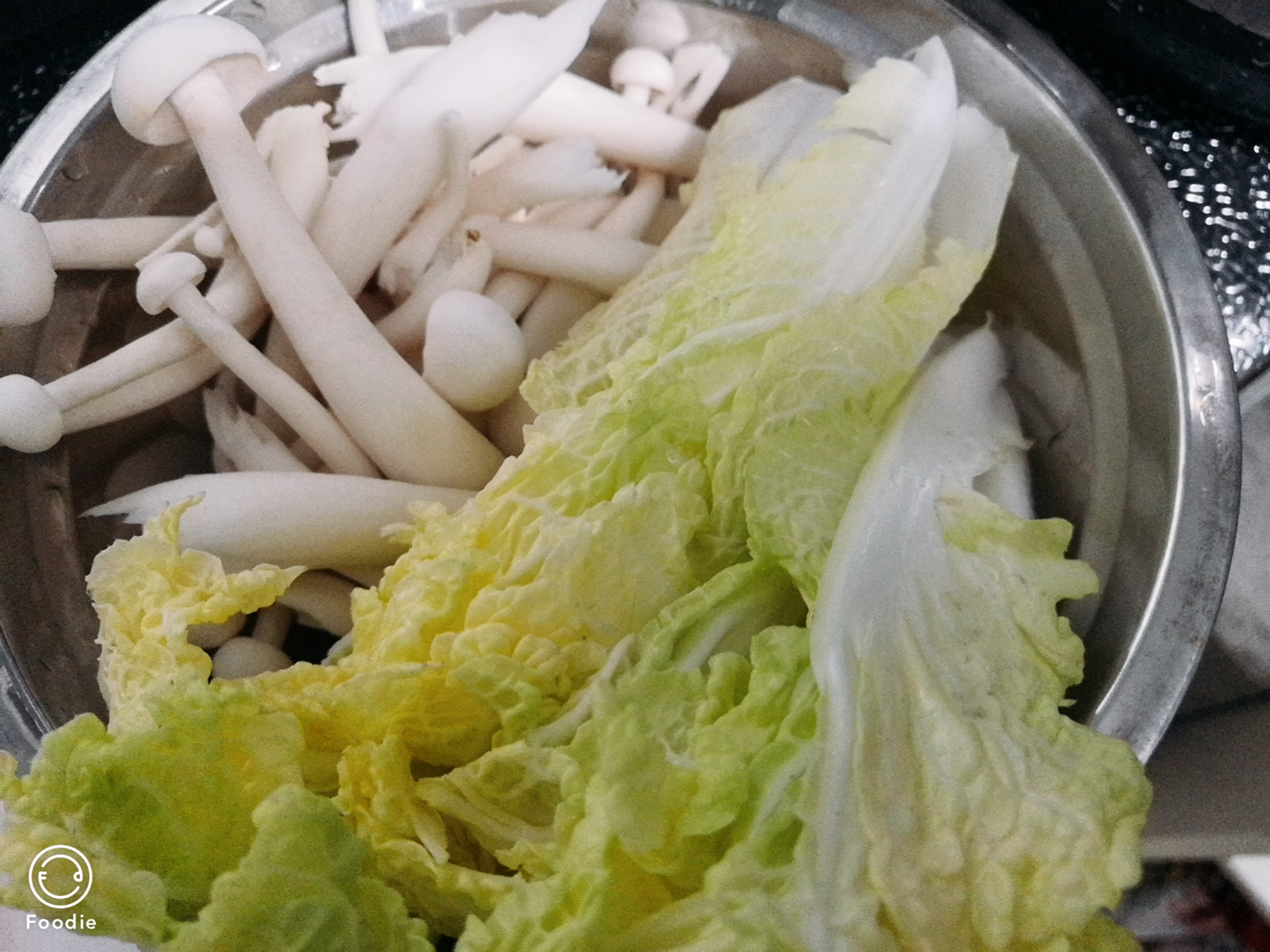 炖了两个小时的鱼汤,炖三文鱼鱼汤如何又白又浓稠