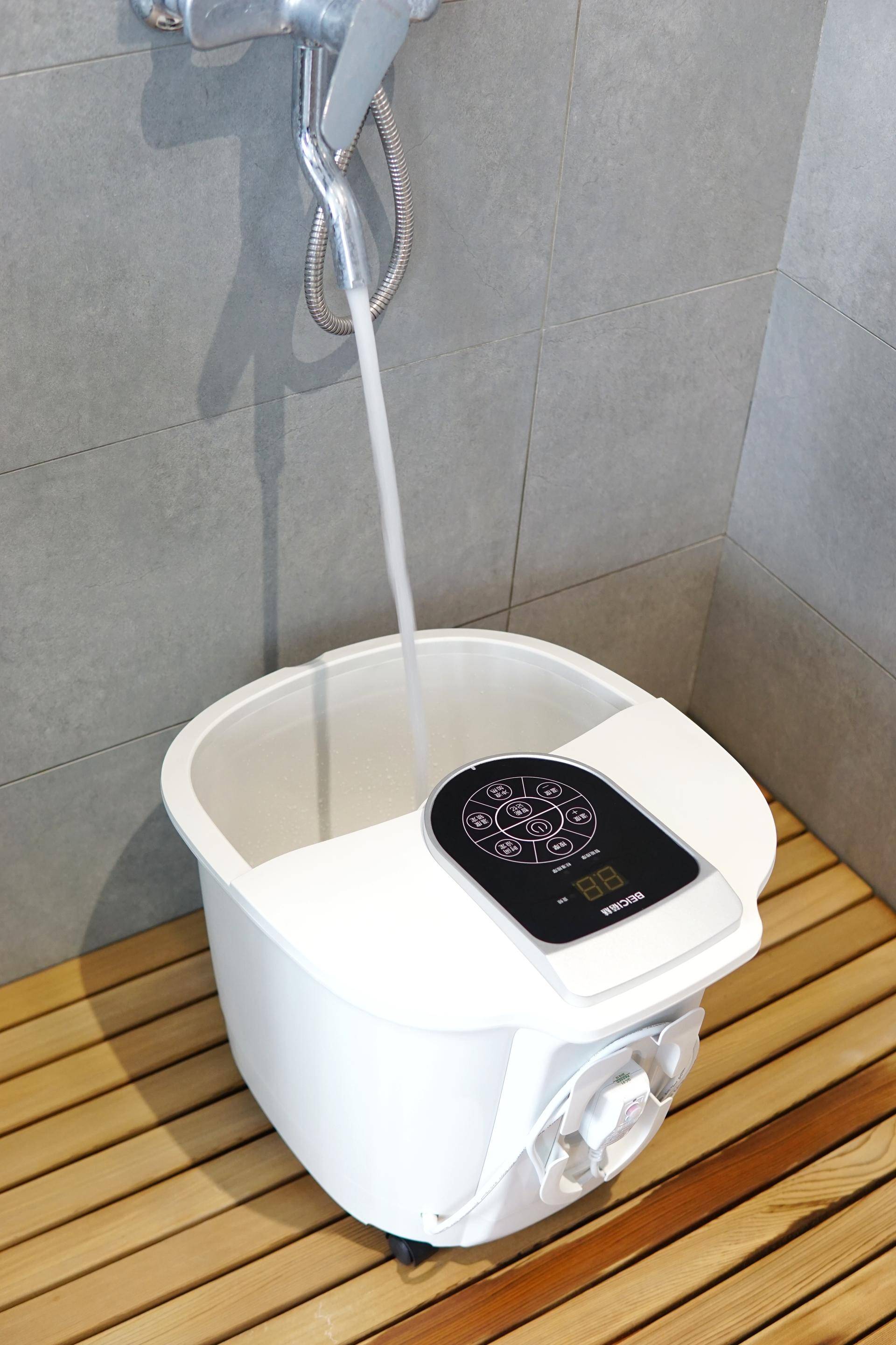 足浴泡脚桶有作用嘛,蓓慈大白泡脚桶使用教程