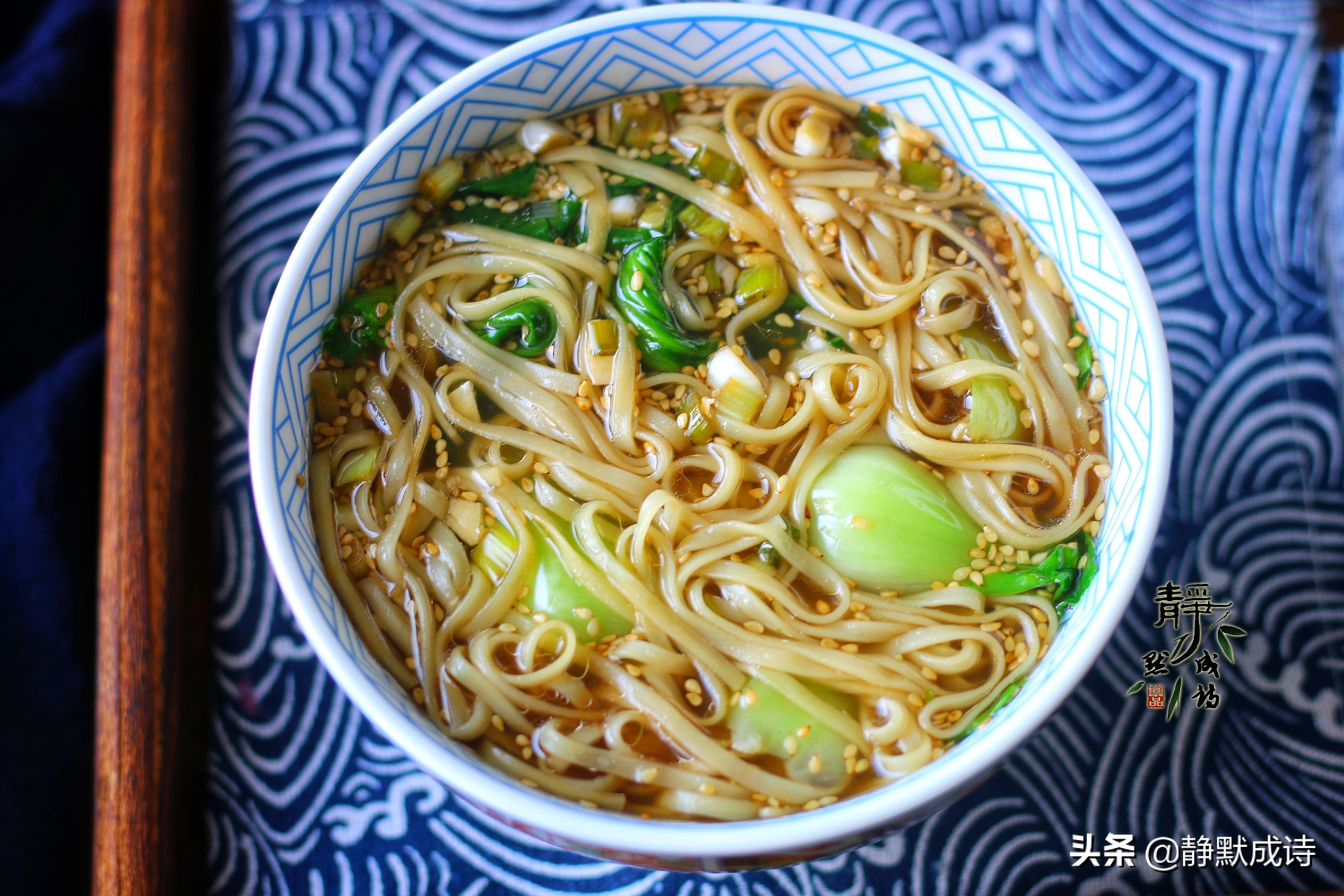 挂面的简单做法好吃到爆,挂面最好吃的做法家常