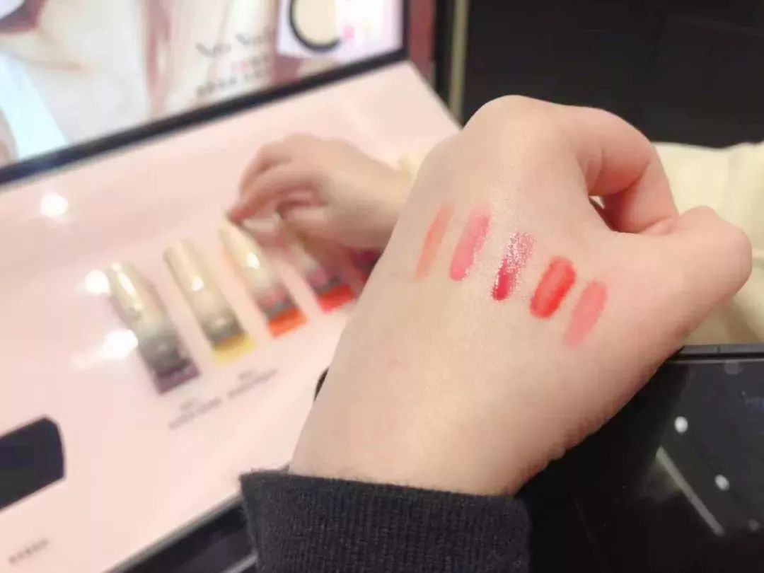 omg商品打折,omg网红街母亲节活动