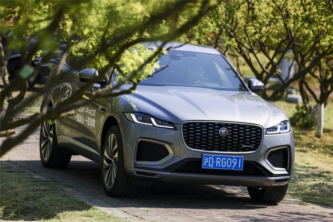 捷豹f-pacep250r-dynamic落地价,2020捷豹f-pace与glc260l4matic