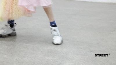 唐嫣最新的穿搭告诉你,唐嫣全黑look秀长腿