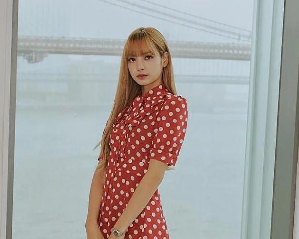 lisa代言的螺蛳粉,lisa螺蛳粉广告