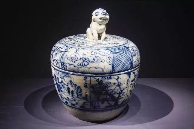 瓷器上做旧的变色气泡是什么样的,瓷器做旧可以用茶水和碱混合液吗