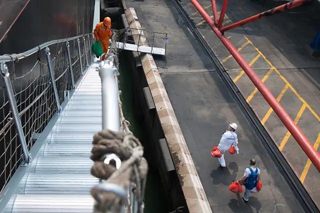 怎样去天津塘沽旧货市场,洋货市场到滨海机场