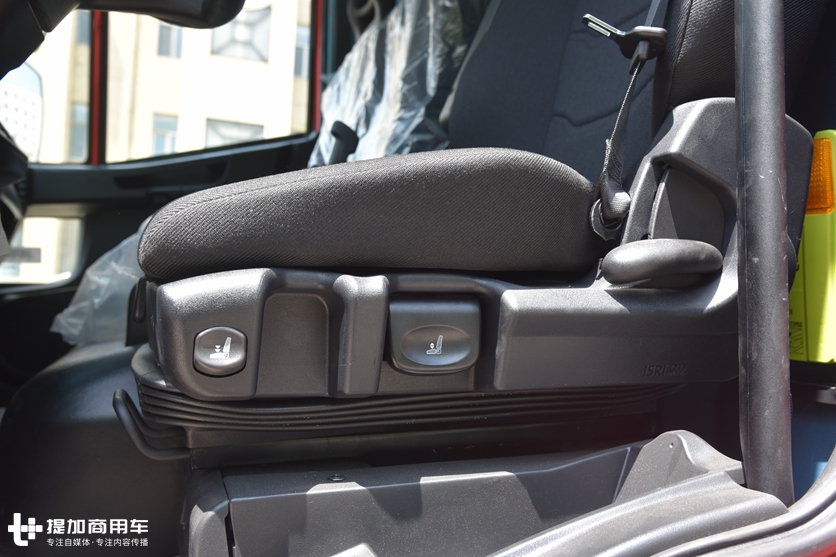 依维柯eurocargo多少钱,依维柯eurocargo6x6