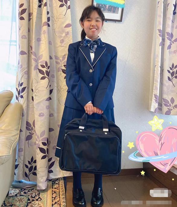 国外校服和中国校服的区别,中国的校服和韩国校服的差别