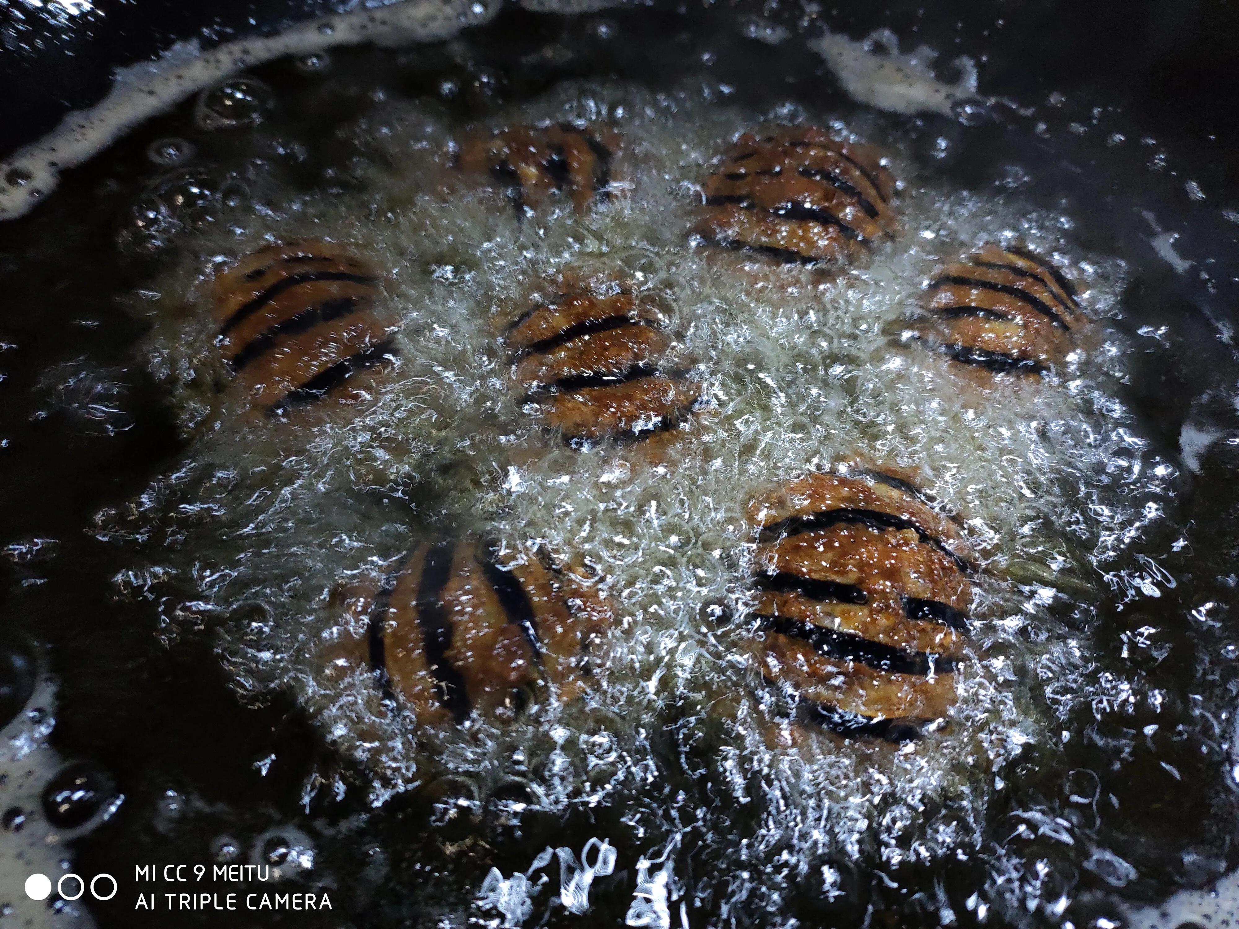 年夜饭喜气洋洋,年夜饭张灯结彩