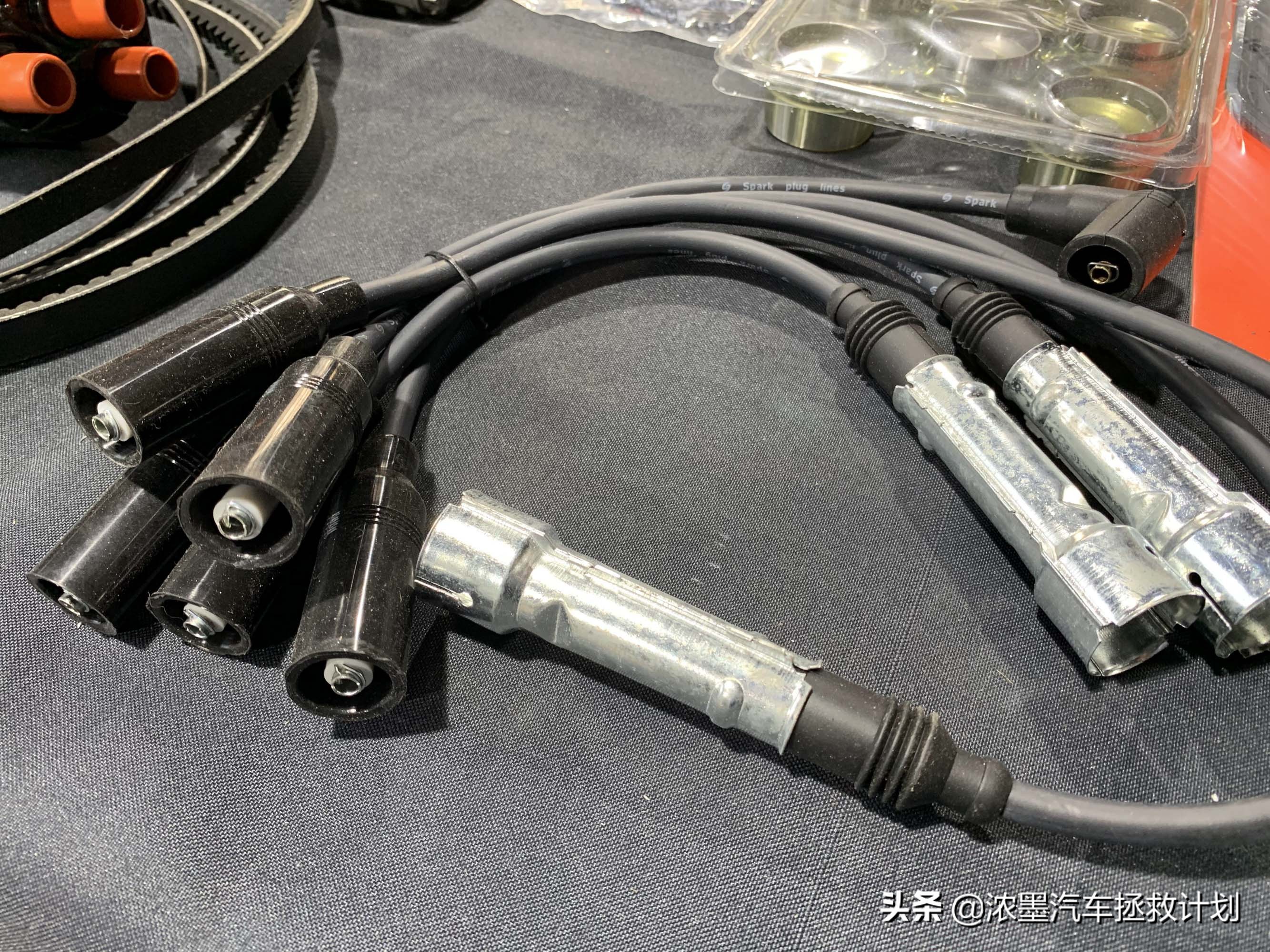 「妙手生花」重建一台战损级桑塔纳，带给它历经千般后的华丽重生