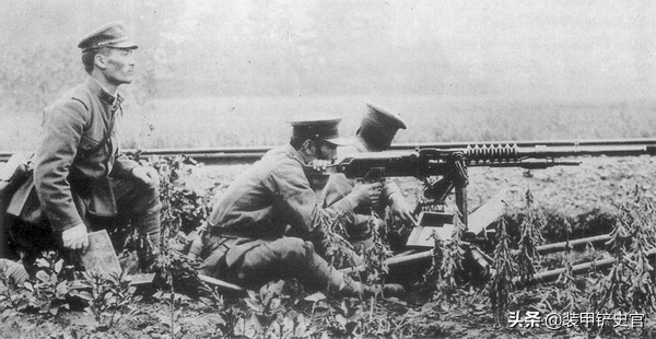 维克斯马克沁1912气冷式重机枪,被马克沁机枪和大炮取代的年代