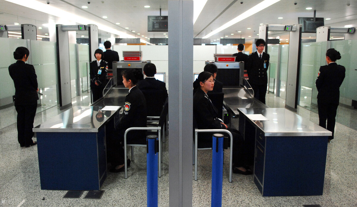 飞机上可以携带液体的重量,飞机上可以携带中药液体吗