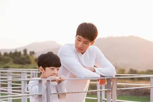 男孩子性格很腼腆害羞怎么办,男孩害羞怎么引导