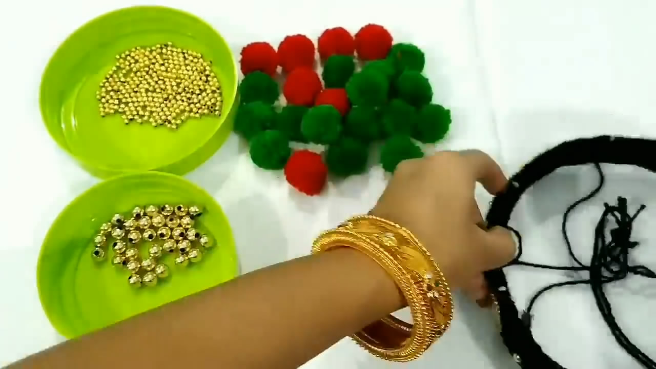 用塑料瓶制作灯笼的最简单的方法,用塑料瓶简易灯笼制作方法