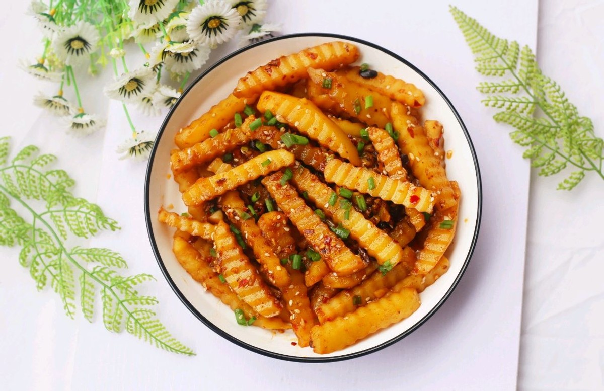 超辣狼牙土豆做法,凉拌狼牙土豆的做法儿童