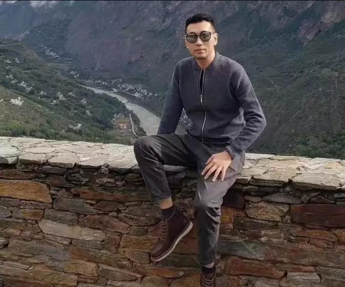 痛心44岁民警因公牺牲,痛心41岁民警突发心脏疾病牺牲