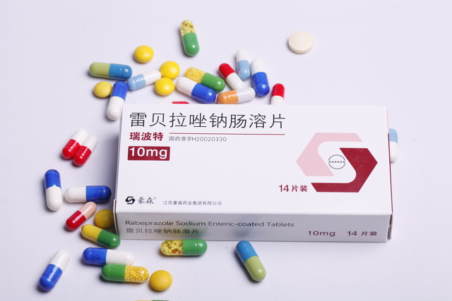 冠心病吃着药血压高怎么办,高血压吃了药胃不舒服怎么办