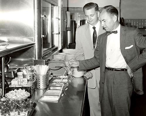 万豪酒店背后的故事,万豪酒店发展史