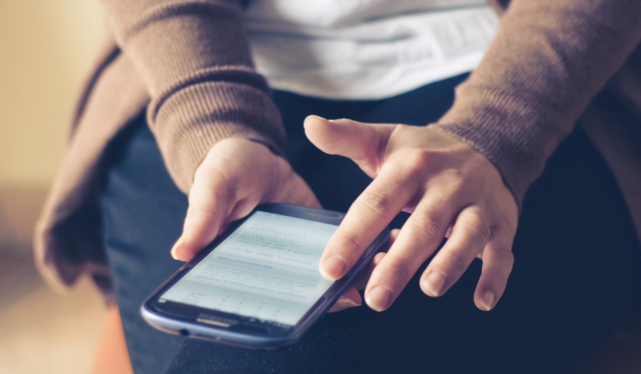 硕士生抱怨工资低,985硕士吐槽求职被开3400元月薪