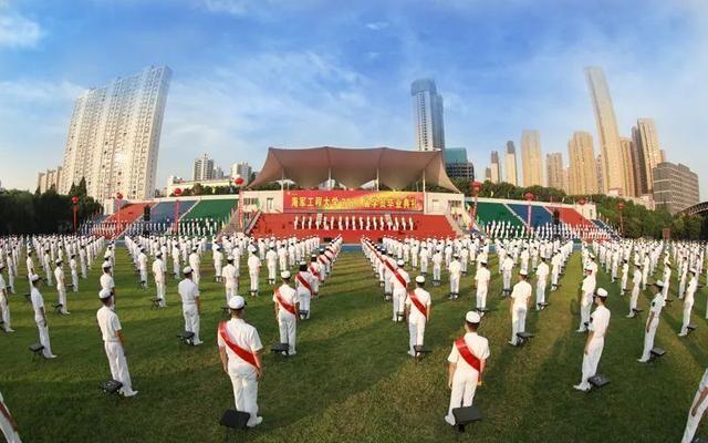 军校学员毕业有时间回家吗,军校什么情况下才能离校