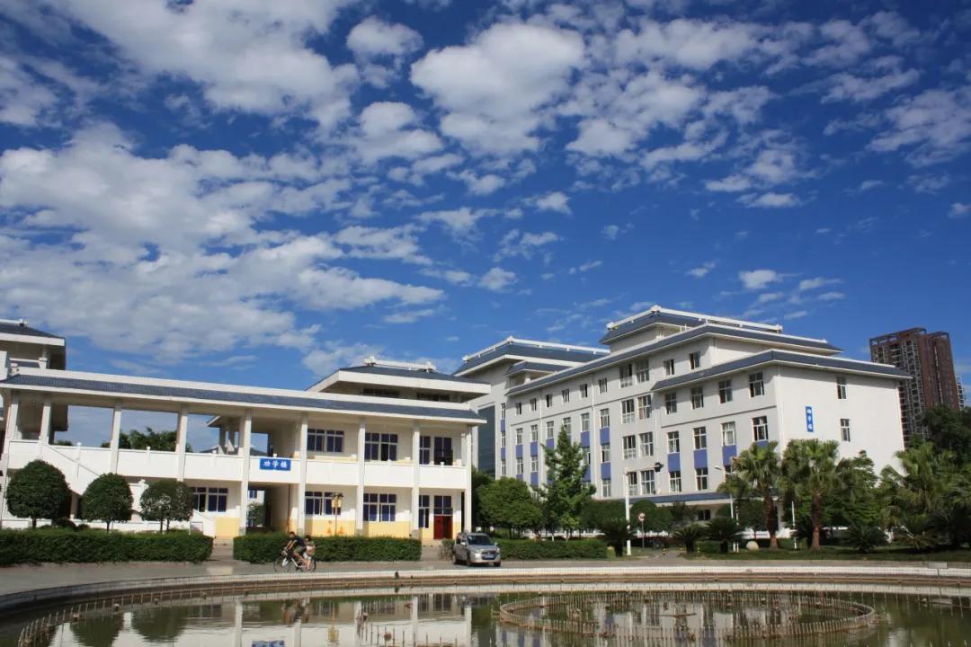 实力不输本科，成都这所国家示范高校被誉为专科版“双一流”大学