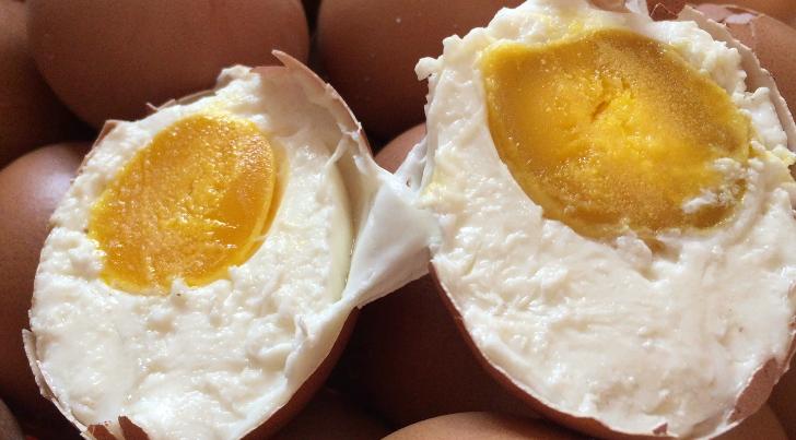 老妈腌鸡蛋不外传的秘诀,如何做腌鸡蛋一晚上就能吃