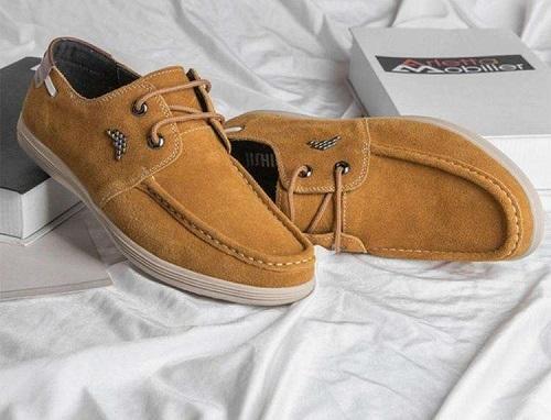 灰色绒面鞋怎么清洗不会变色,绒面鞋清洗完有水印怎么办