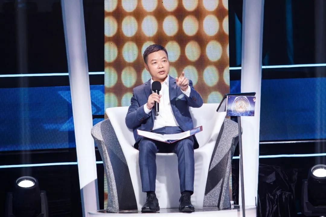 小鹏汽车ceo何小鹏造飞行汽车,小鹏汽车ceo何小鹏