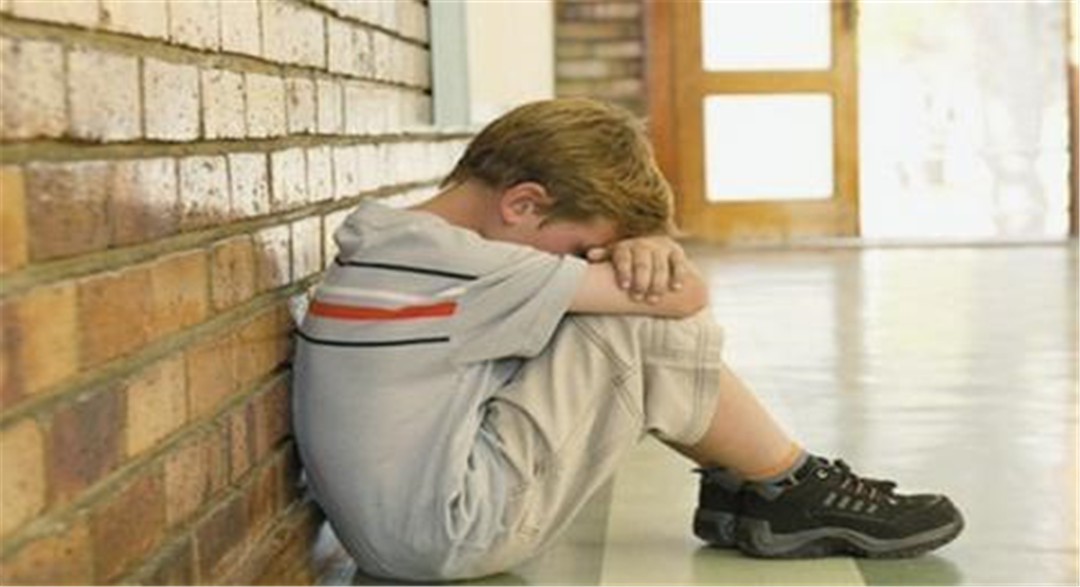 孩子一说就哭的心理分析,孩子玻璃心说不得一说就哭