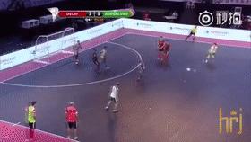 不要在有人离去后,才关注这项运动,这片场地曾走出过世界级球王