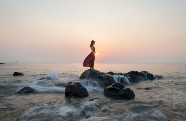 这招「后期特效技能」，真是酷炫上天！