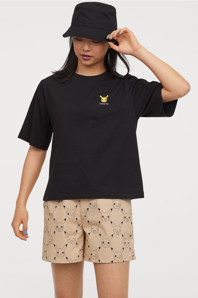 优衣库与kaws联名t恤 (优衣库kaws联名t恤图片)