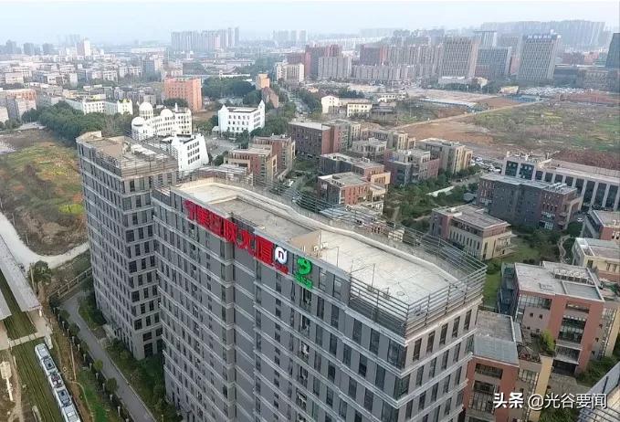 攒了好久的配件组装手机,地表最强台式组装机