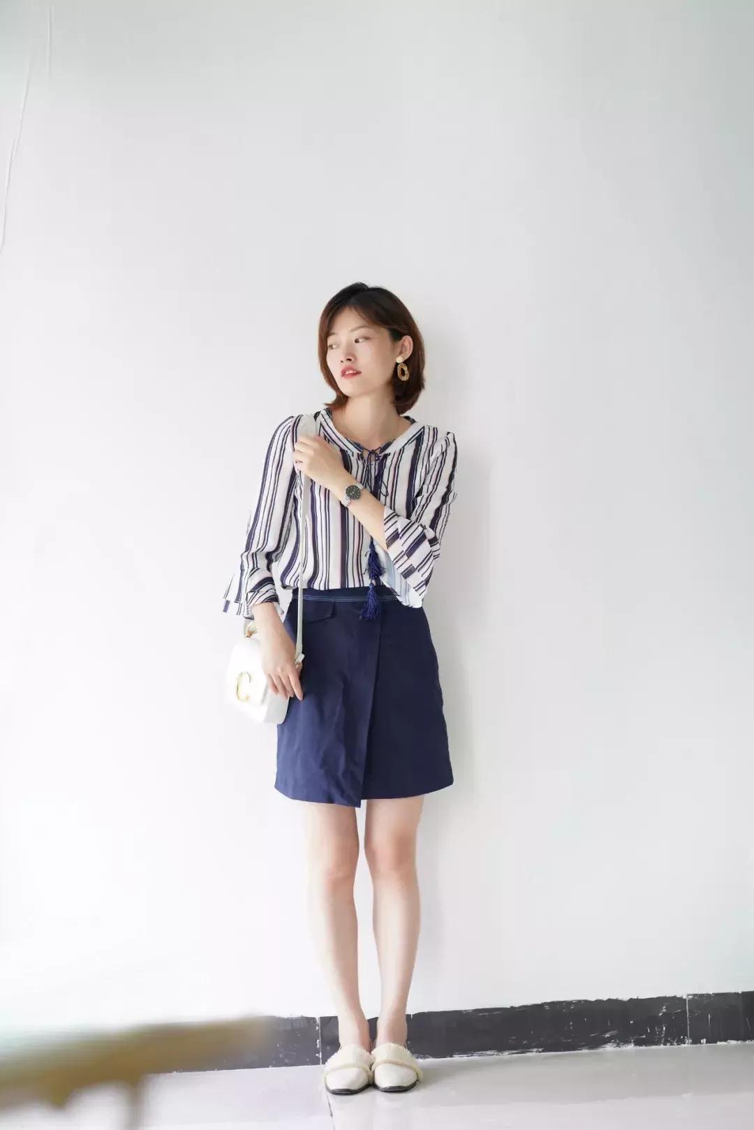 买回来的压箱底衣服,压箱底的旧衣服这样穿一秒变时髦