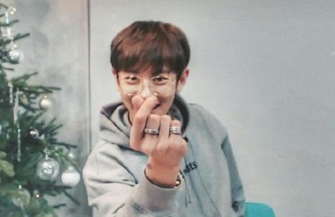 iwillalwaysloveyou边伯贤朴灿烈,朴灿烈边伯贤虎牙直播对比