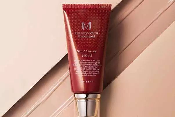 有哪些特别火的护肤品不值得种草,哪些化妆品看起来便宜其实很贵