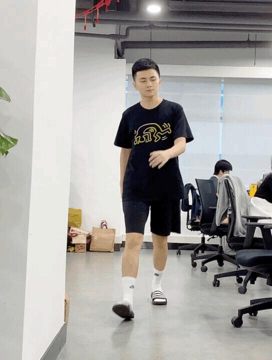 20岁小伙脚臭,25岁帅哥脚臭怎么办