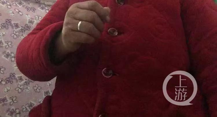 丈夫持棍击伤性骚扰妻子的七旬侄儿，是正当防卫还是故意伤害？