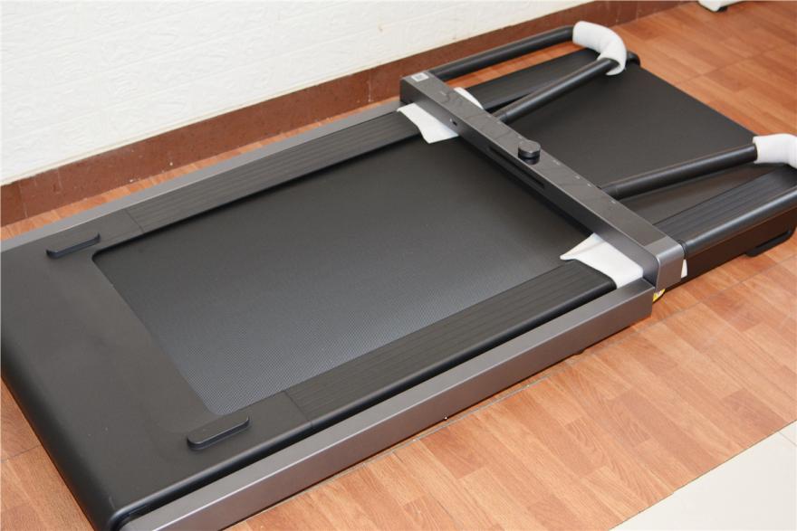 小米生态链walkingpad跑步机r2,小米跑步机和亿健跑步机哪个好